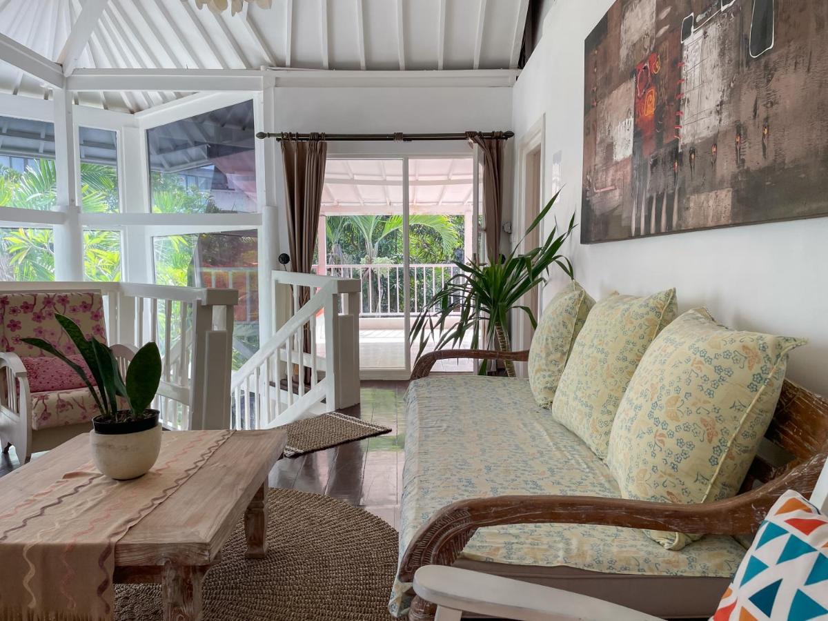 Beach House Canggu - 150M Berawa Beach Exterior foto